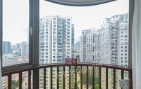 杨浦区普通住宅 主卧朝南,独立电梯,小区中心位置,带露台,交通便利