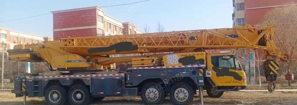 新疆阿克苏转让徐工75吨吊车