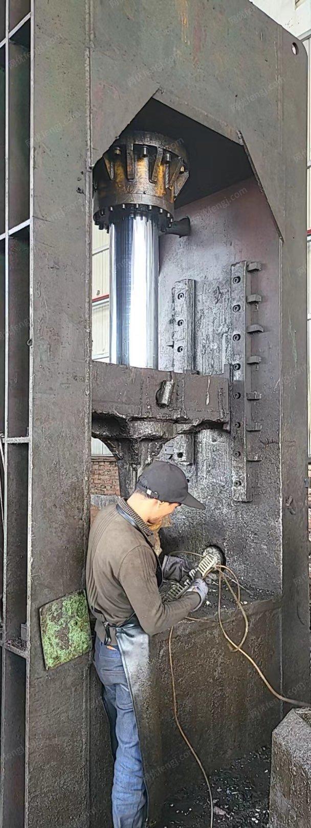 湖南湘潭出售二手400吨生铁压力机，机器正常使用
