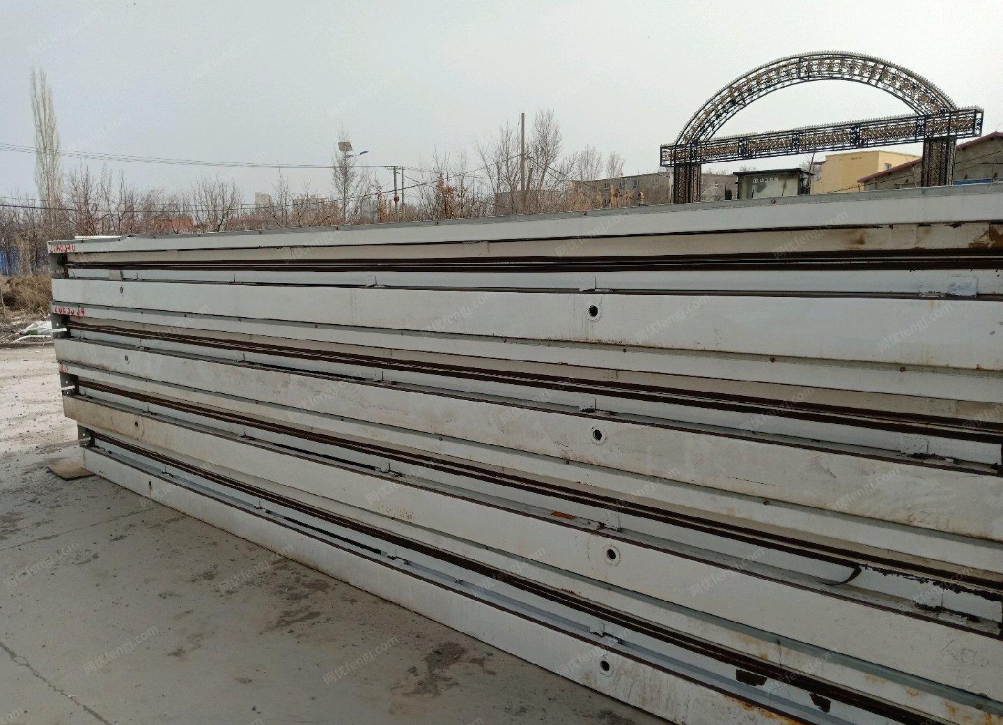 新疆乌鲁木齐工地完工，出售10个活动折叠板房，
