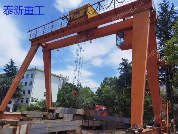山東出售一批5噸、10噸、16噸單雙梁及龍門吊 二手單梁行車出售