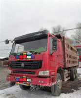 辽宁朝阳出售两台豪沃336。车况板正，6米大箱，轮胎新