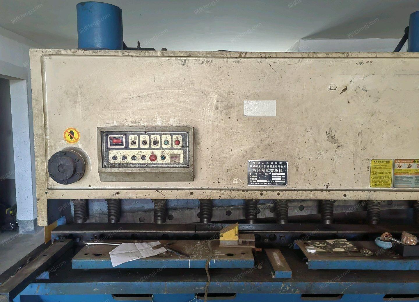 厂里自用湖南常德16x2500闸式剪板机出售