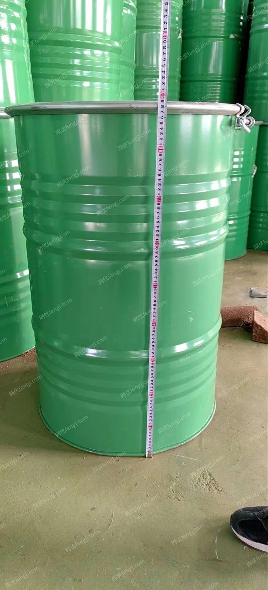 出售安徽安庆大口桶500个里外干净。统一颜色。重量17.5公斤