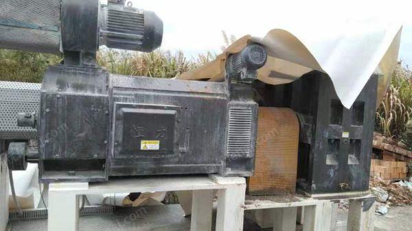 二手?jǐn)D出片材機(jī)出售