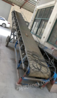 浙江绍兴仓库处理输送带8米长一台、可以升降．木板三层、规格1.5米*1.5米的（100块）规格1.8米*1.8米（50块