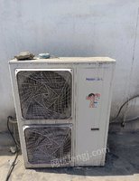 新疆吐鲁番公司办公室二手海尔5P空调出售，几乎没用过