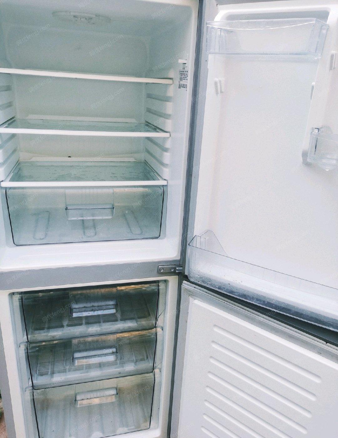 吉林长春个人出售容声牌，九成新双门冰箱，能送货