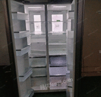 广东深圳本人有一台九成新冰箱，急转让。