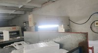 北京昌平区转让纸箱设备，链条印刷机，1.3米闷盒机，分纸机，钉箱机，1.5M模切机、 分纸机  30吨冲床
泡沫立切、买了7-8年，在用