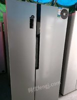 湖南长沙九成新容声双门冰箱出售只用的三个月
