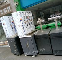贵州铜仁精酿啤酒设备一拖八全套转让，22年出厂的