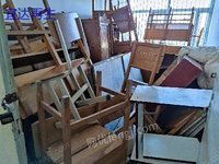 广东宜达再生资源环保科技有限公司大量回收学校桌椅、办公废料