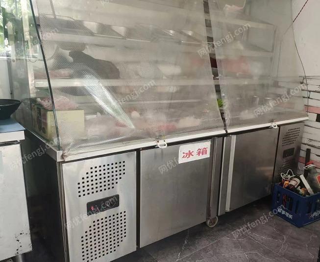 店铺升级出售长2米宽80厘米高1米89的麻辣烫展柜带冰箱