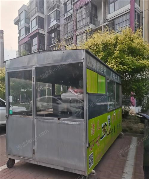 天津河西区出售餐车（内有炸锅铁板锅蒸灶冷藏柜）