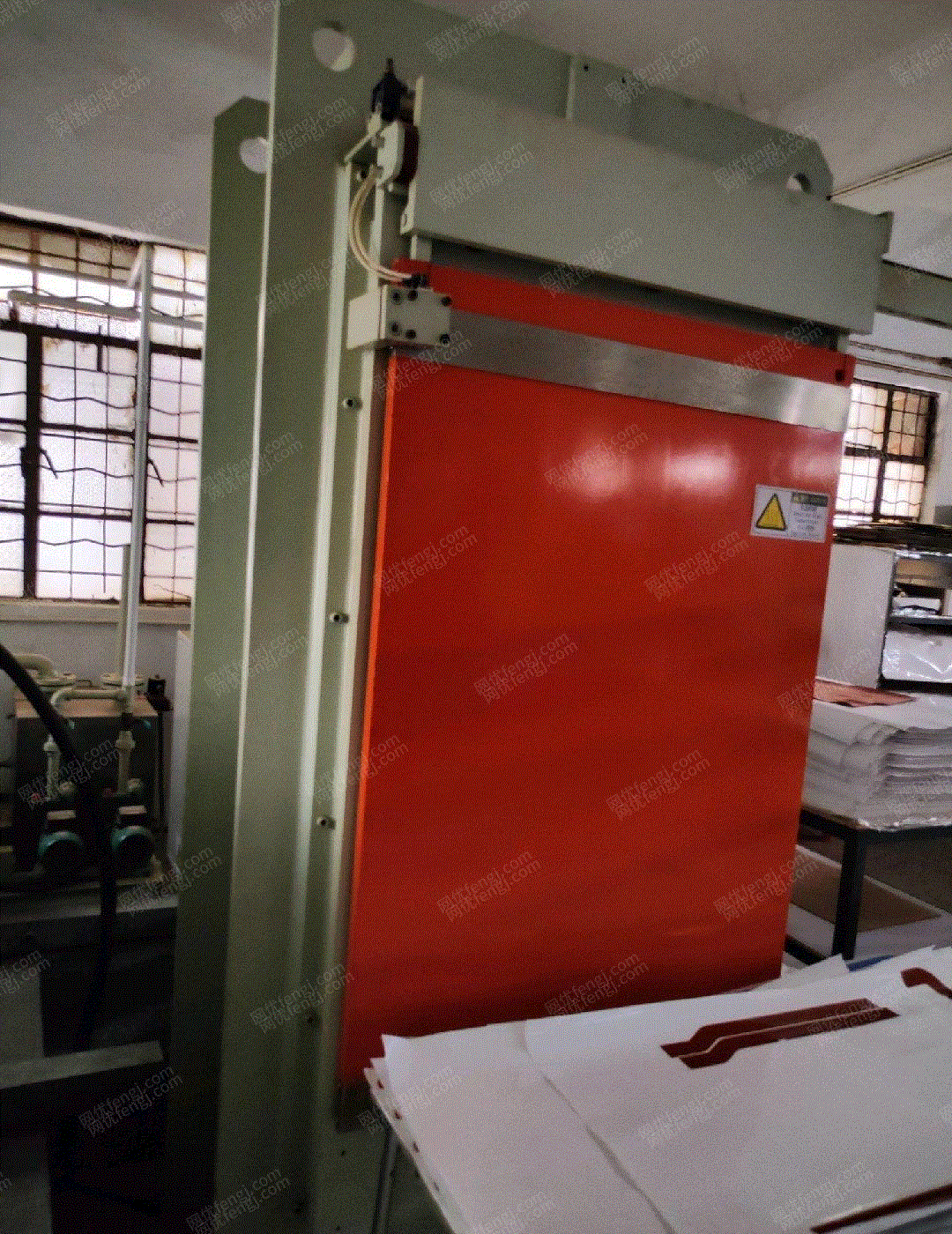 二手木工壓機出售