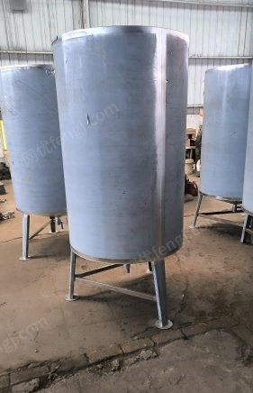 河南郑州处理一批不锈钢储罐有500斤的1000斤的2000斤的