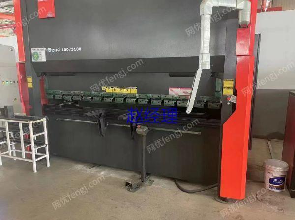 市场现货转让二手百迪超能100吨数控折弯机二手3.2米折弯机