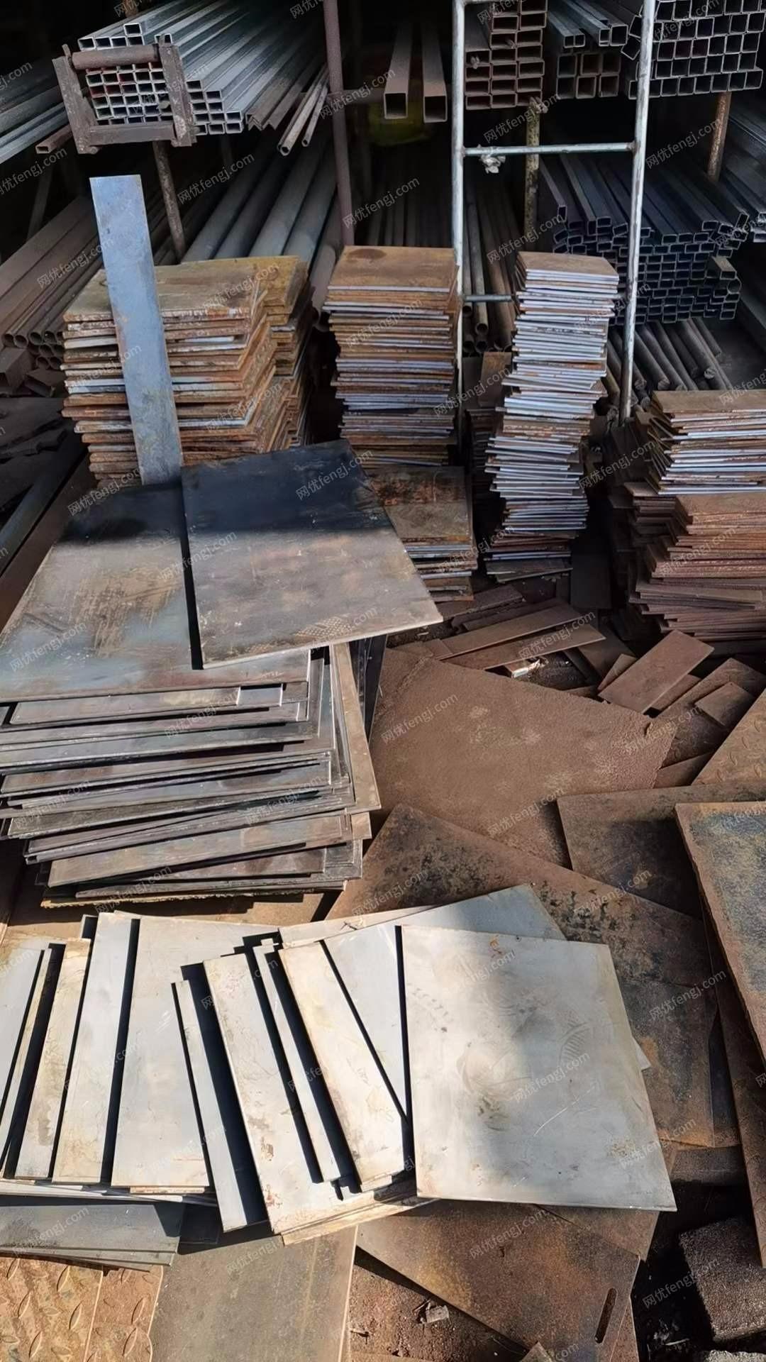 出售大量各尺寸钢板