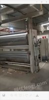 纸箱厂处理大连3色2.2米中速水墨开槽圆模印刷机，120速度，新光3层1.8米瓦楞纸板线，没怎么用，1.6米宽全自动粘箱机，有图片