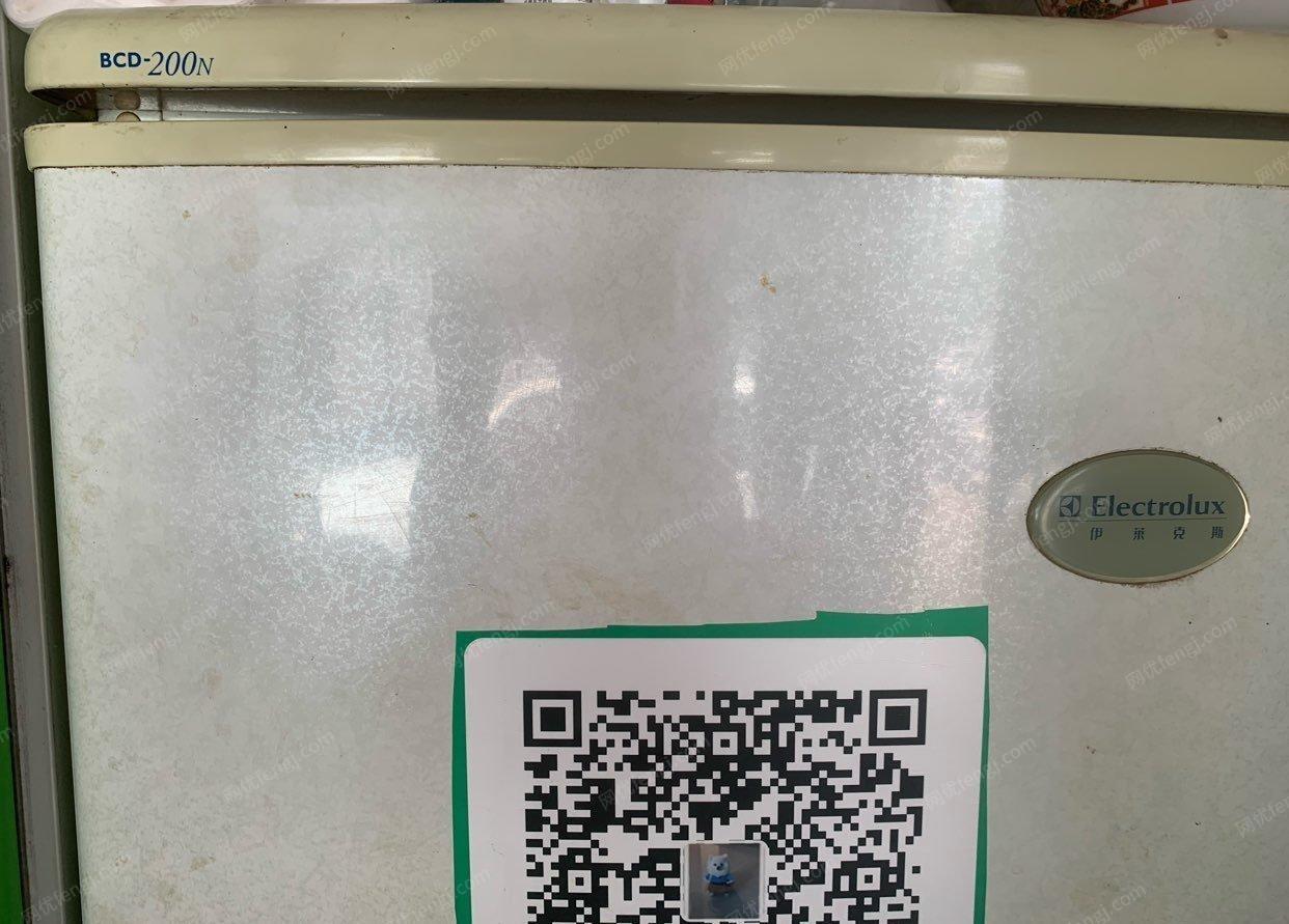 天津河西区伊莱克斯冰箱，正常使用中，低价转让