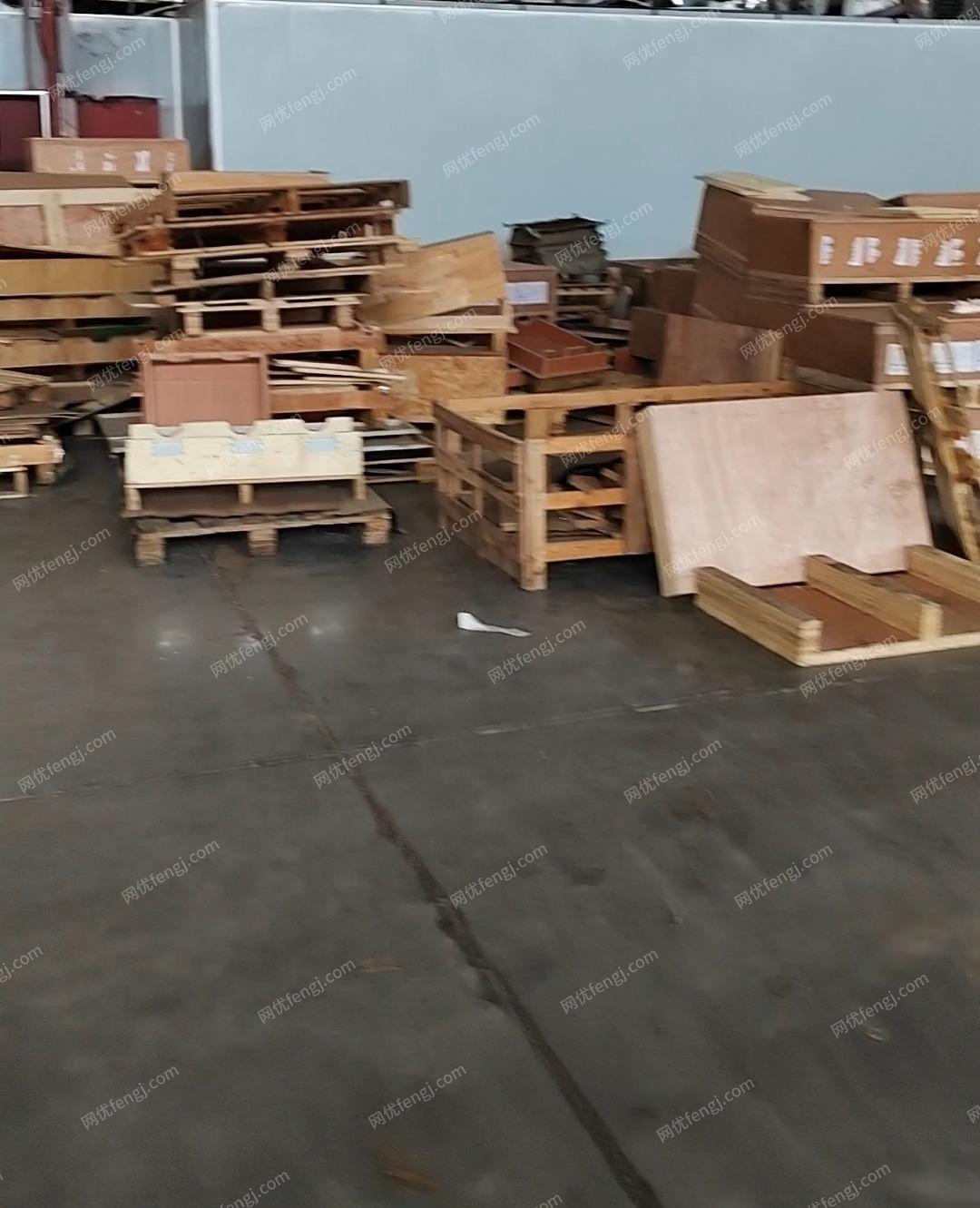 出售木箱栈板一批