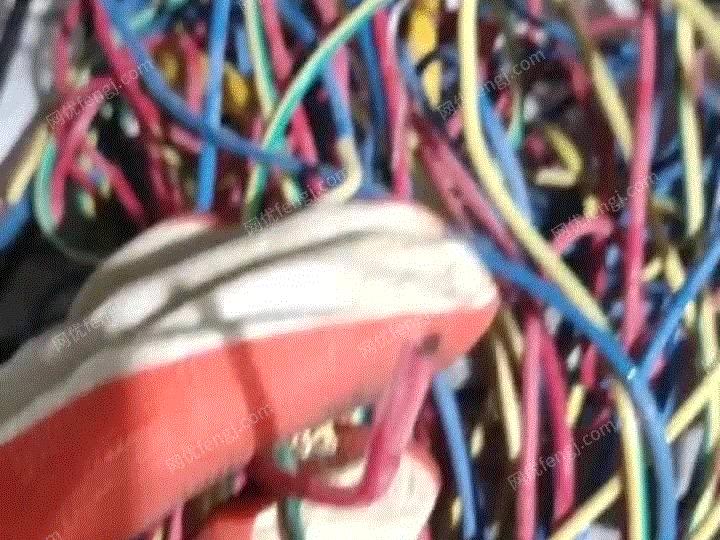 出售一批废旧线缆电线 视频