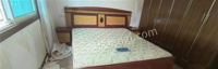 贵州遵义转让1米8带床垫带床头柜