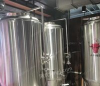齐齐哈尔出售2019年山东济南酿酒设备，发酵罐4个（500升），糖化罐1个，冰水罐1个（可以带动12个发酵罐降温），过滤旋沉罐1个，电蒸汽锅炉1个，制冷机1个（功率可带动12个罐），粉碎机1个，板