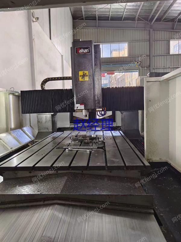 现货库存处理二手台群C-1250精雕机系统:新代21MA