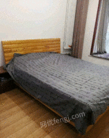 四川成都转让1.8*2米双人床，上下双层床，五门大衣柜，四门衣柜