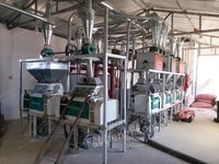 面粉加工厂就近处理17年天丰面粉磨粉机8组等整套面粉生产线，有图片