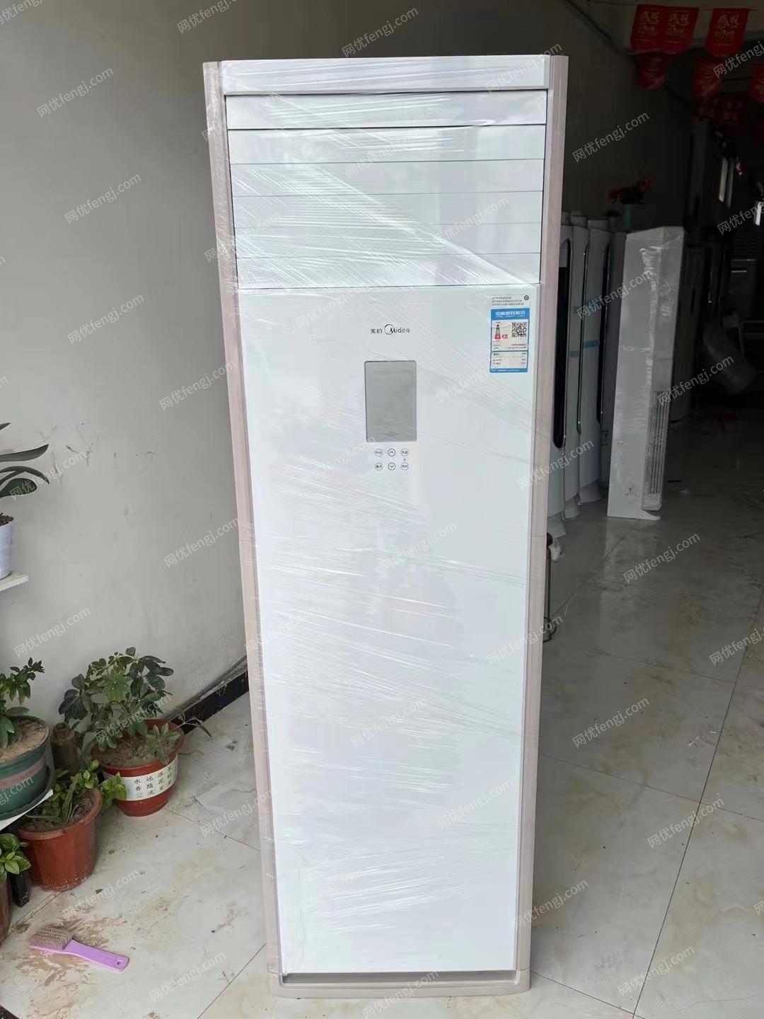 出售格力制冷機(jī) 美的5P空調(diào)各3臺 二手制冷機(jī)組回收