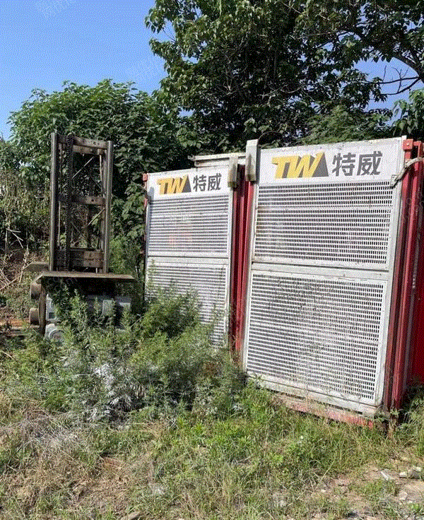 二手建筑施工電梯出售
