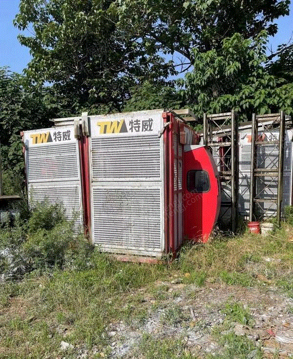 二手建筑施工電梯出售