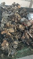 玉林出售兩百噸汽油發動機機頭、柴油發動機機頭，感興趣聯系19110111885
