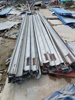 低价出售120C型钢，长度5米，大约1700支，35吨左右