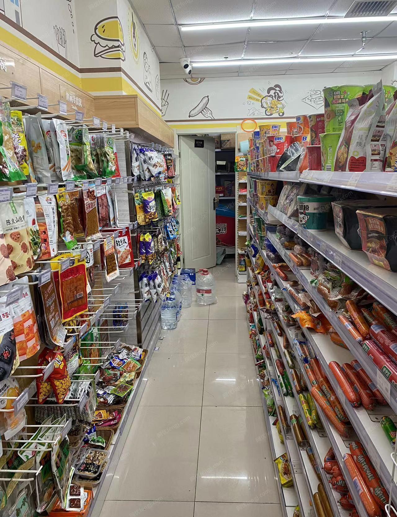 辽宁沈阳超市撤店，风幕柜，水柜，冰柜，货架等全屋设备出售