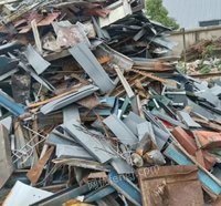 大量回收各种废钢，刚件，钢板料，角钢，模具钢