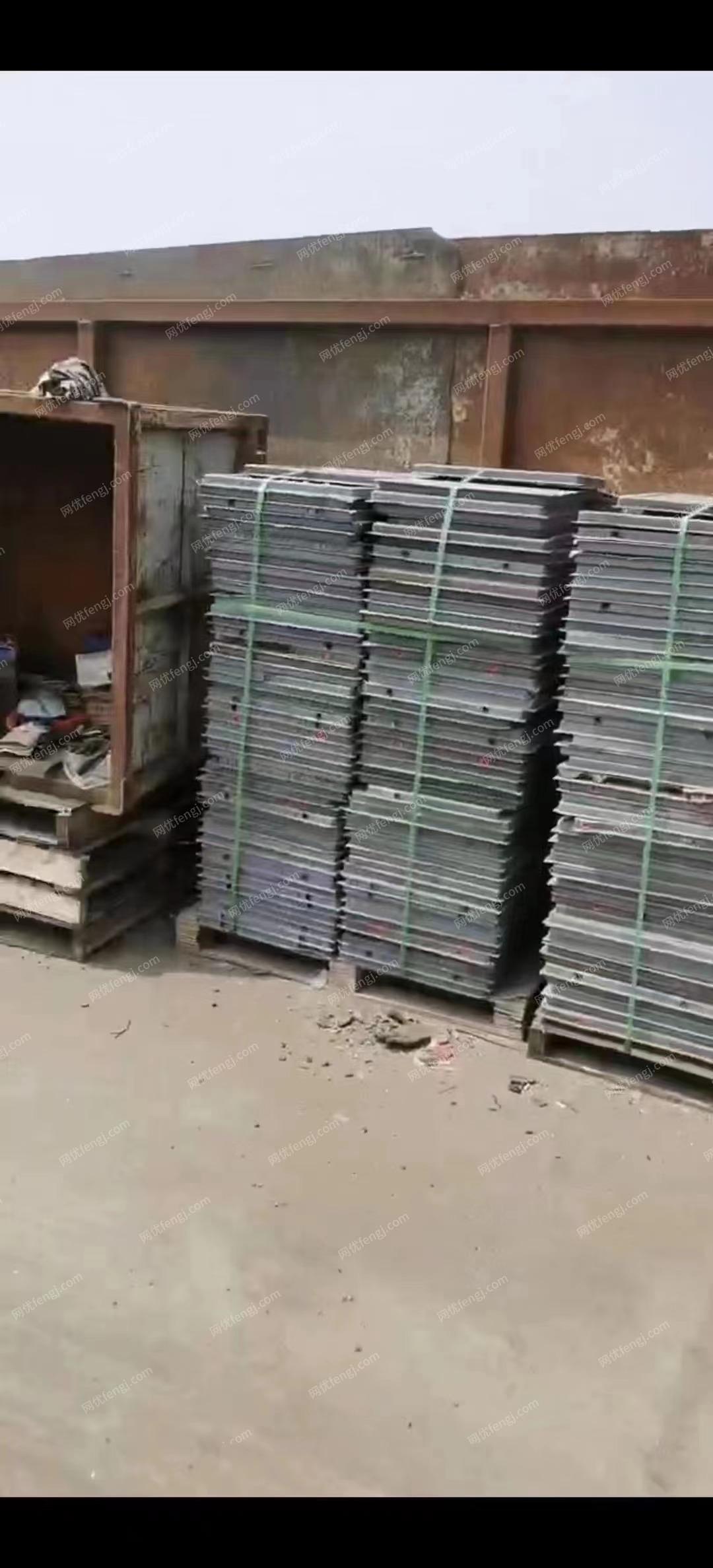 上海地区出售铁地板/静电板/水泥板