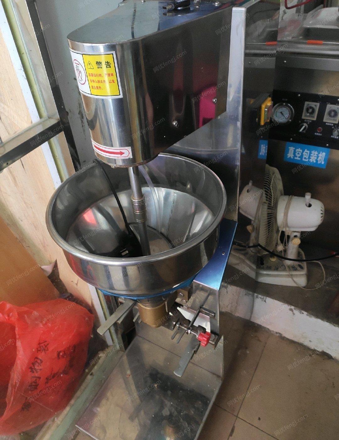 广西桂林转让三相38桶大3匹制冷打浆机，成型机，无绣钢绞肉机，大真空包装机