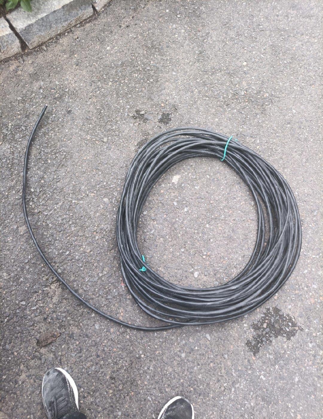 吉林吉林出售刚买回来的电缆线。因为买多了。还剩三四十米