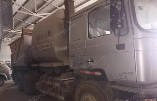 新疆喀什出售达钢全自动同步碎石封层车