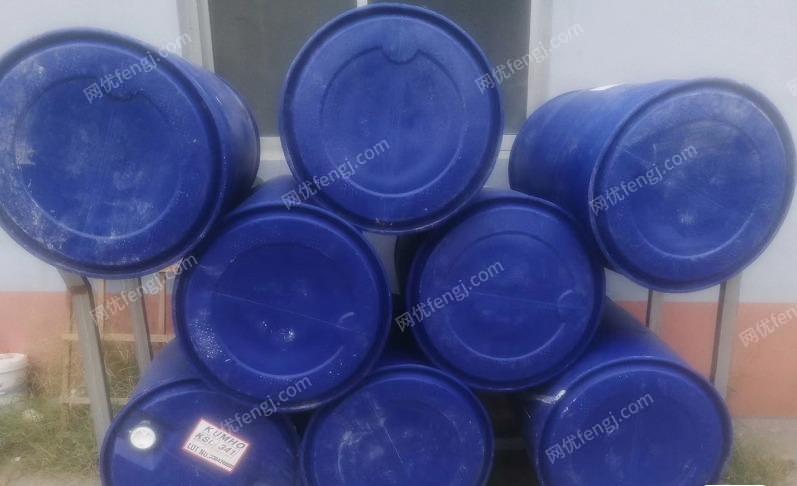 出售闲置蓝色大塑料桶150个