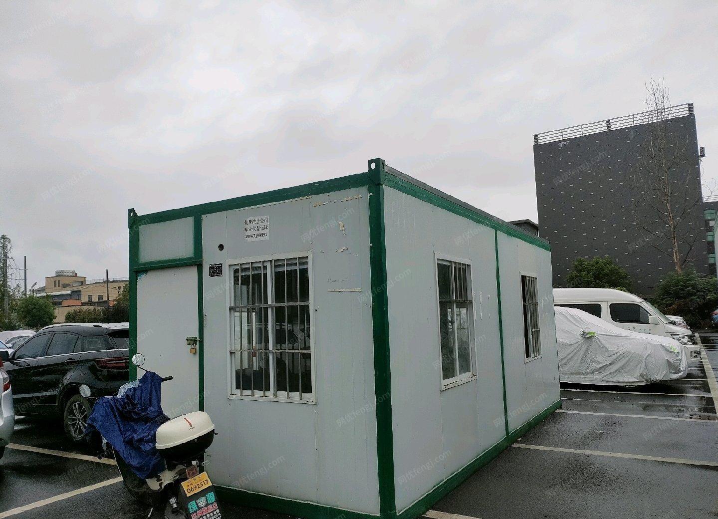 浙江杭州出售集装箱子带雨棚，自己来取