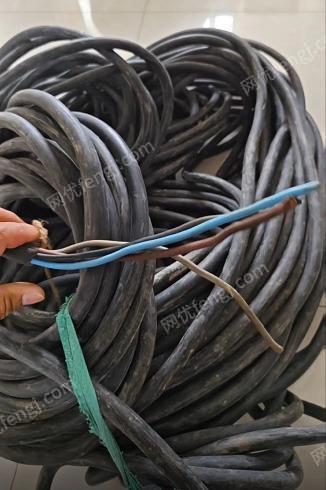 出售闲置纯铜国标四芯电缆总长94米 规格：3×6+1×4