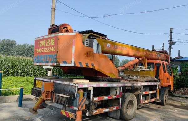 河南郑州转让使用中10吨吊车