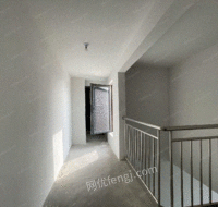 潍坊普通住宅 降价249W电梯洋房顶层复式 实用面积360平 采光视野开阔