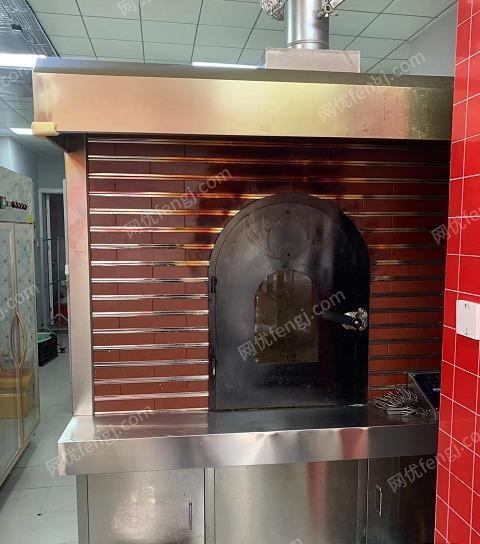 北京烤鸭二手设备出售，烤鸭炉，凉鸭柜，保温柜，蒸箱，炸炉，柜子