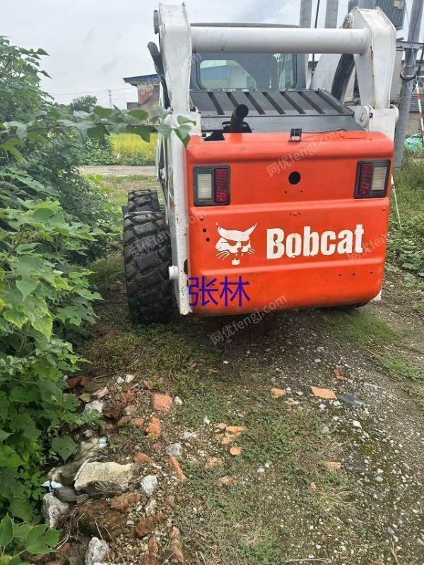 市场库存新款山猫S300滑移装载机